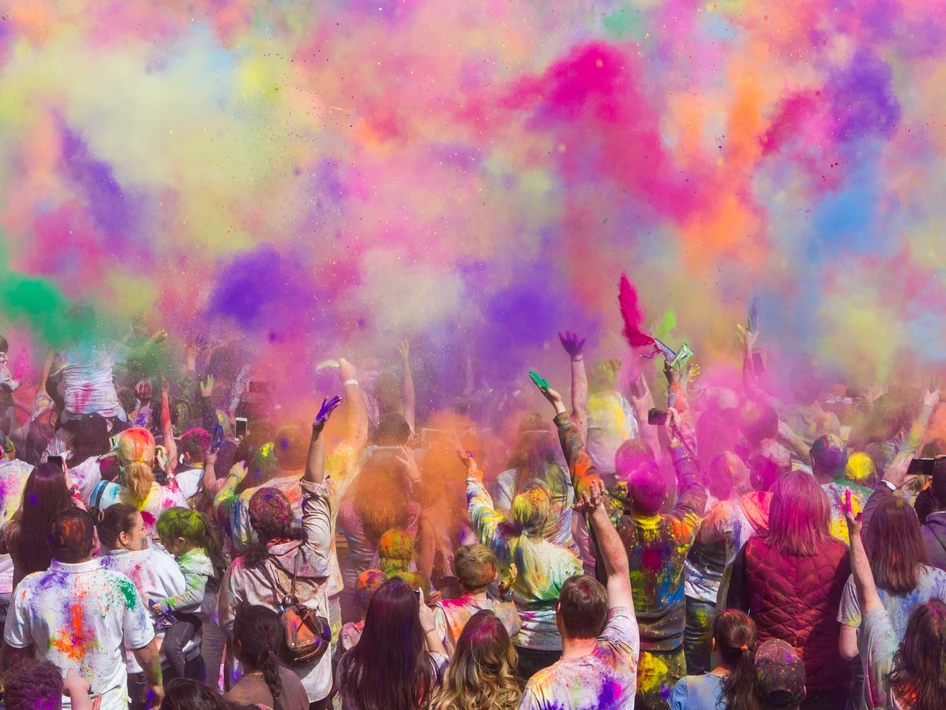 5 ways to salvage your Holi clothes
