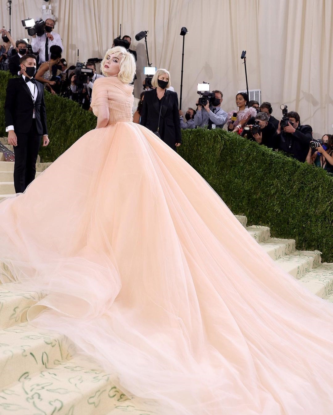 In May of 2021, Billie Eilish stepped onto the Met Gala red carpet, oozing glamour, in an Oscar de la Renta Grace Kelly-inspired gown. The catch was, she had laid down the condition that Oscar de la Renta pull all fur off their shelves, for good—and they did